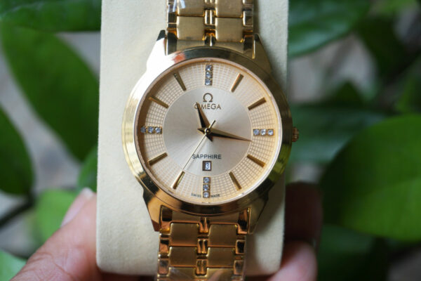 Đồng Hồ Đeo Tay OmeGa kính sapphire (mạ vàng) Đồng hồ đeo tay 1 triệu - 2 triệu Các dòng đồng hồ Omega 3
